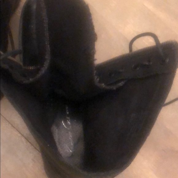 Boots - Picture 4 of 6